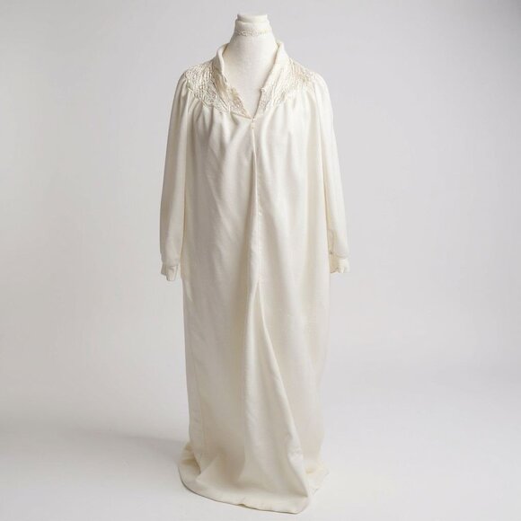 Vanity Fair Plush Velour Bathrobe Robe Zipper Butt Front Pockets Embroidery M - Picture 2 of 6